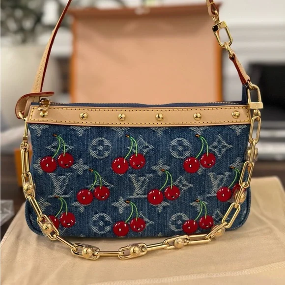 ❌NO LONGER AVAILABLE❌ Louis Vuitton x Takashi Murakami Pochette Accessories - Picture 13 of 15